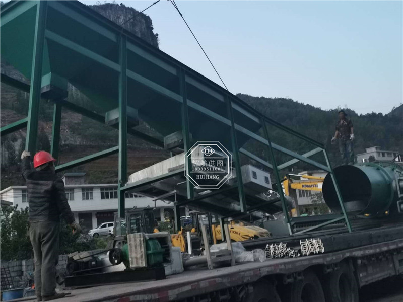 贵州辉航生产线安装现场